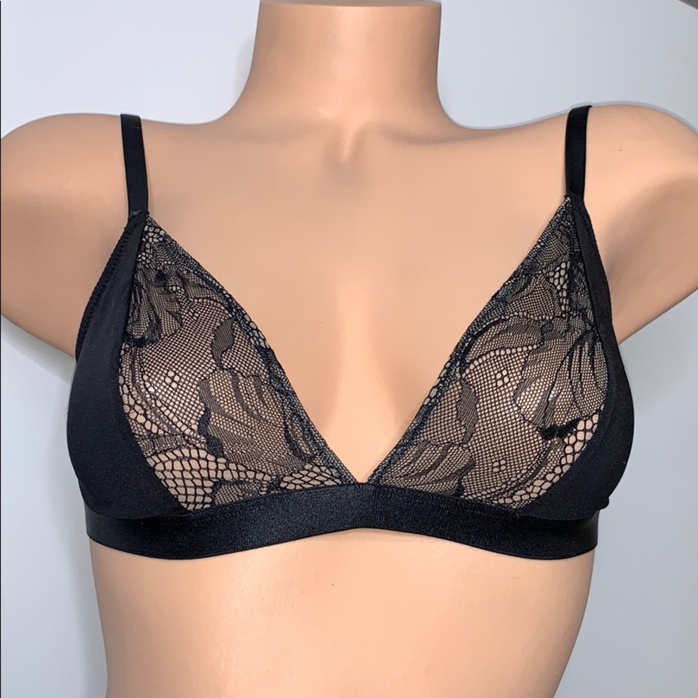NWOT VINCE CAMUTO Black Lace Wireless Bralette Bra
